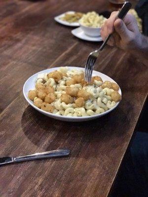 Mac n cheese with extra