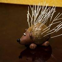 Porcupine to show what the acupuncture needles look like.