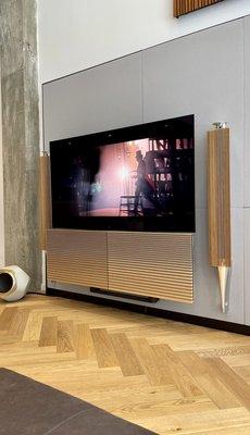 Bang & Olufsen