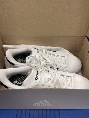 Here are my new Adidas court shoes. So nice & clean!