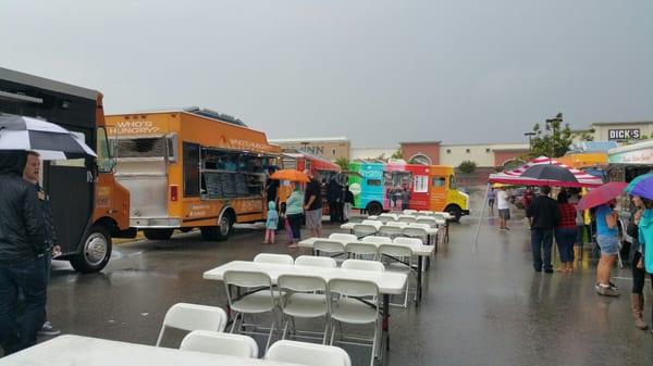 Food truck Saturday rain or shine!!!