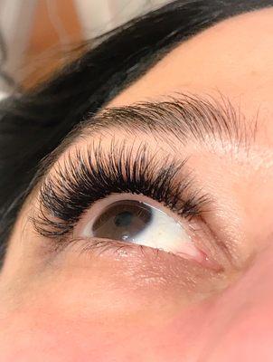 3D eyelash extensions