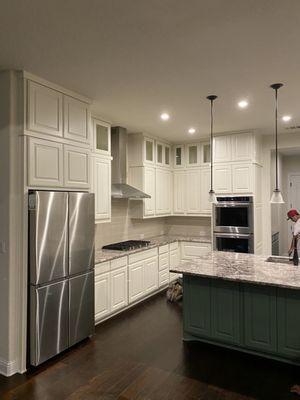 Smooth Factory Finish Kitchen Cabinets