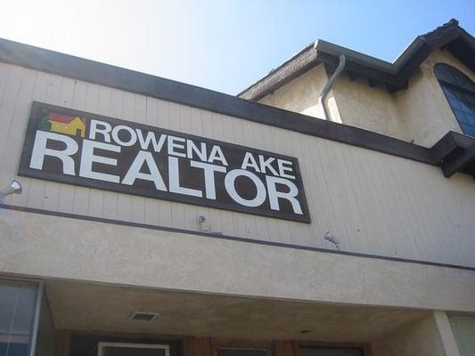 Rowena Ake Realtor