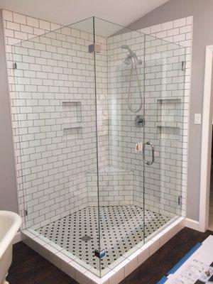 Frameless Shower