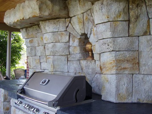 Outdoor Kitchen