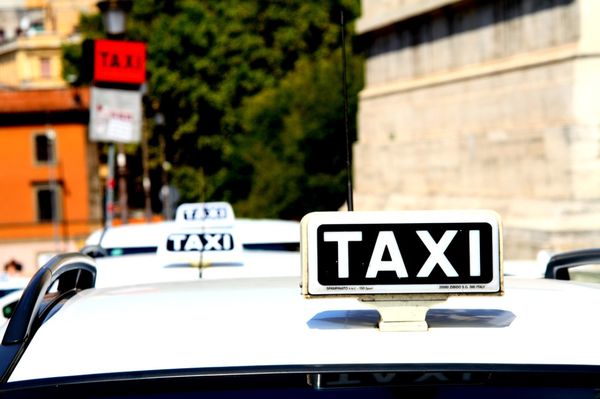 Elmsford Airport Taxi and Limo Service