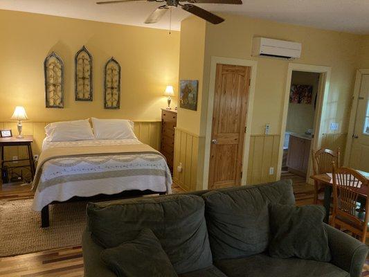 Enjoy a comfy, cozy cabin at Frog Holler!