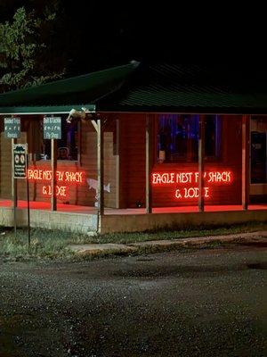 Eagle Nest Fly Shack & Lodge