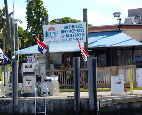 Fueling docks from water front