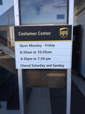 Customer Center Hours