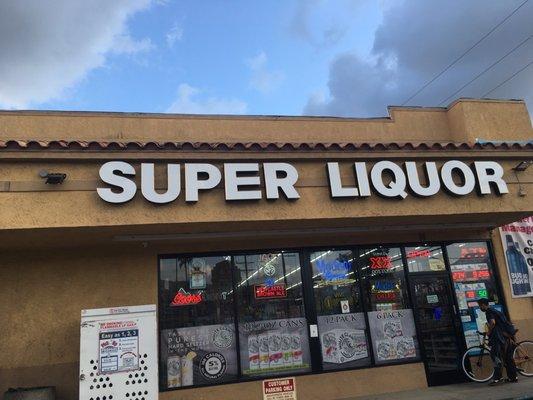 Super Liquor Store Front