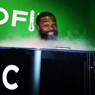 Tyron Woodley freezes with us!