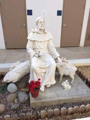 Holy Cross Cemetery & Mausoleum