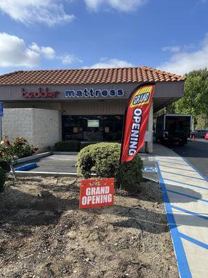 Grand opening picture for Bedder Mattress in Simi Valley