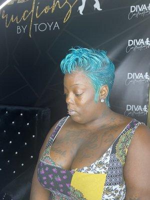 TEAL COLORED SHORT CUT FULL LACE WIG