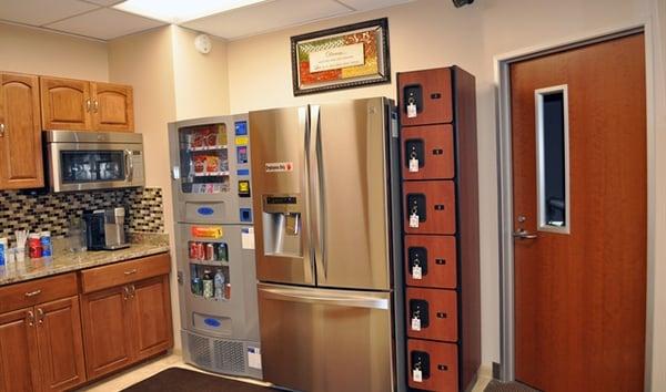 Kitchenette & snack machine!