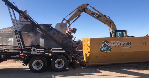 Earthwise Roll off Dumpsters offer the best service, selection and staff in Colorado. See for yourself. Call 719-687-7900