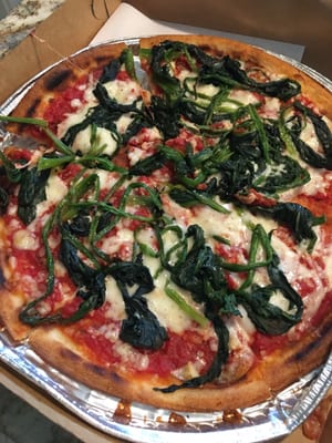 Gluten free pizza with spinach.  Was craving GF PIZZA.  not a GF ENVIRONMENT for those with Celiac but I didn't have problems.