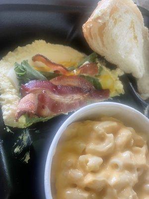 Egg Salad Chick (added provolone and bacon) was not impressive today. The Mac-n-Cheese is great. 7/13/22