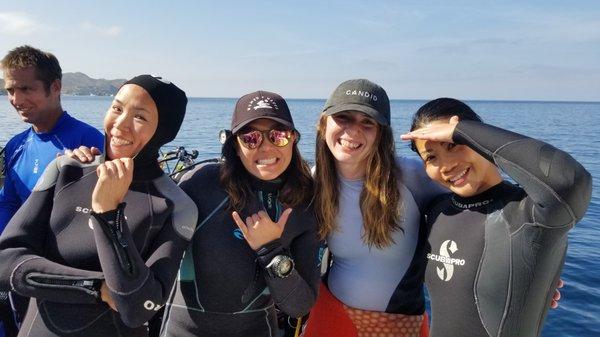 Students, Instructor and Dive Masters never looked so good!!