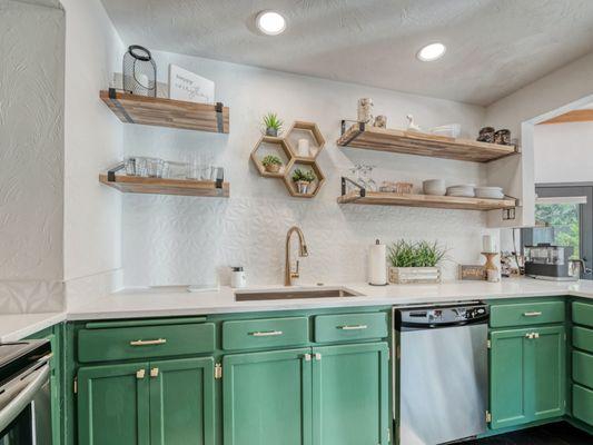 Beautiful Kitchen in my Moon Mountain listing