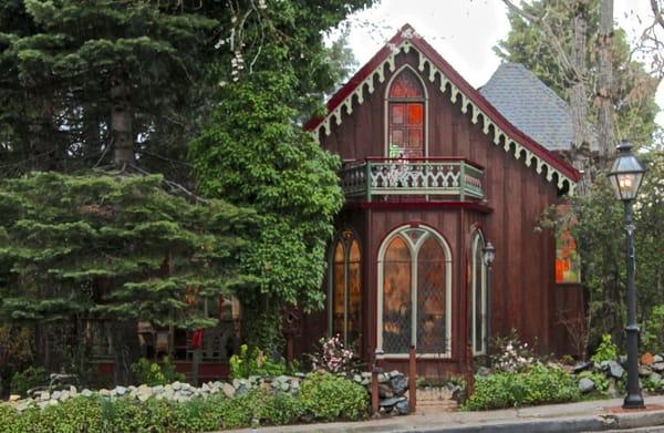 A beautiful Victorian cottage in the heart of Nevada City, CA