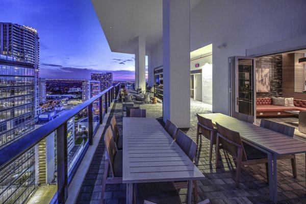 Novo Las Olas Penthouse Sky Lounge