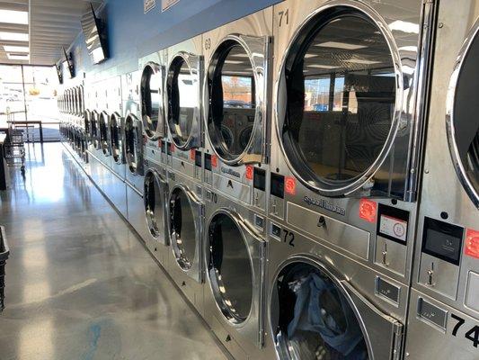 Loads of Clothes Laundromat - Donelson