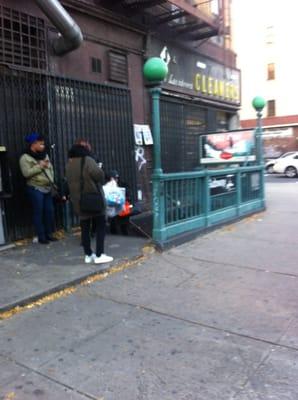 This is the entrance to the Montrose Avenue station. #nosainteverwalkedthere #brooklyn