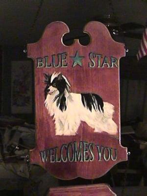 Nicky, Chinese Crested Powderpuff on wooden sign