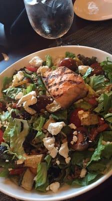 Grilled Salmon salad