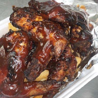 BBQ JERK WINGS & FRIES