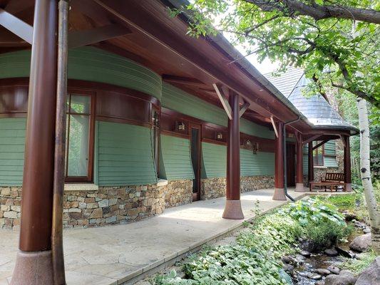 A private residence in Aspen where I managed all of the finishes.