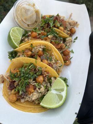 Chicken tacos with garbanzo