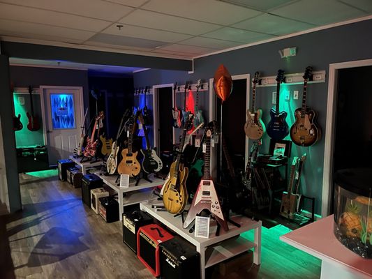 Awesome affordable New and Used Guitars and amps.