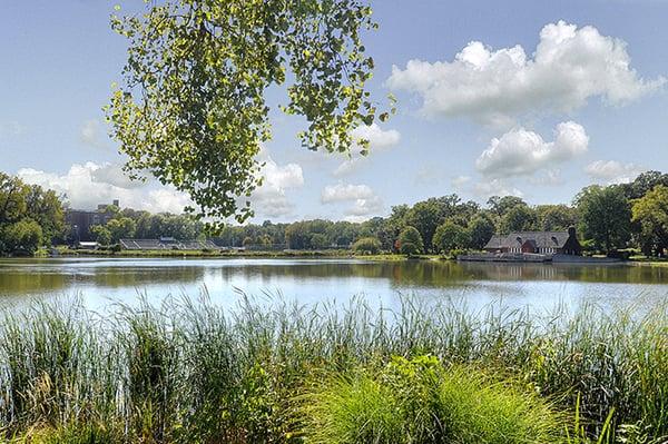 Glen Ellyn's Beautiful Lake Ellyn!