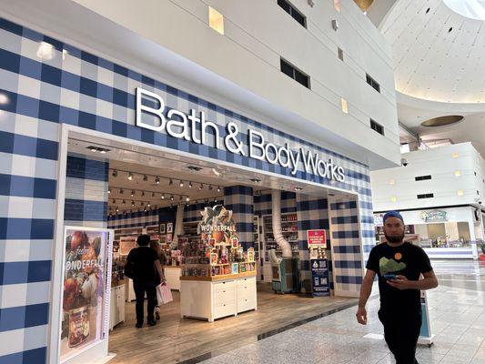 Bath & Body Works