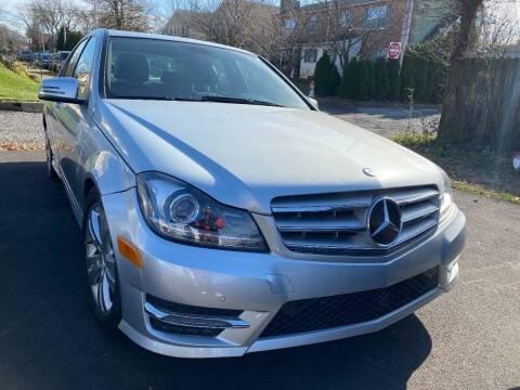 SUPREME AUTO SALES OFFERS BUY-HERE PAY-HERE 2012 MERCEDES-BENZ C300 4 MATIC/ALL-WHEEL-DRIVE NAVIGATION, BACKUP CAMER, HERMAN/KARDON SOUND SY