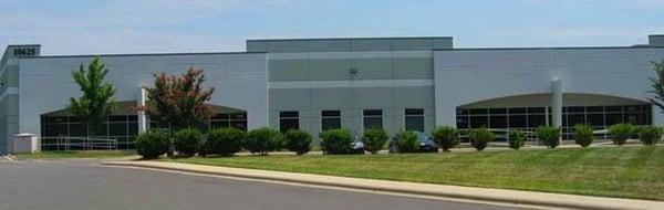 The Texland Commerce Center - 10625 Texland Blvd, Charlotte, NC 28273. (Industrial Flex Space for lease from 3,875-7,500 sqft).