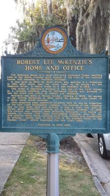 Robert Lee McKenzie's Home and Office Historical Marker