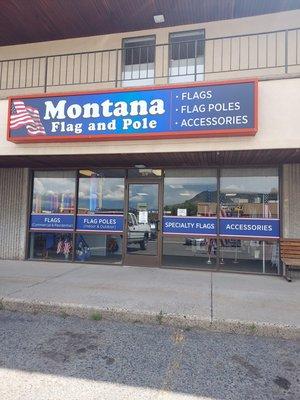 Montana Flag and Pole