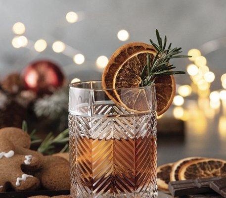 Need a "wow" signature cocktail for your zoom calls, your intimate holiday work event or family gathering ?!?