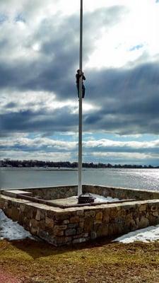 Flagpole climbing