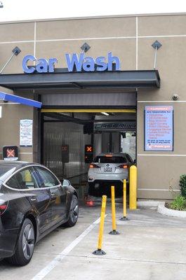 Brushless Car Wash offering Touch Free in bay car wash nearby  Culver City.