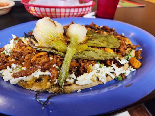 This is the El Pastor Huarache plate. Really good!