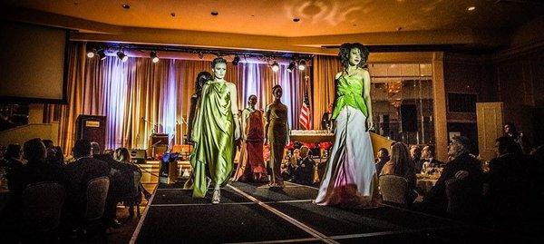 Fashion show during the Awards with Femheka by Raxann Chin.