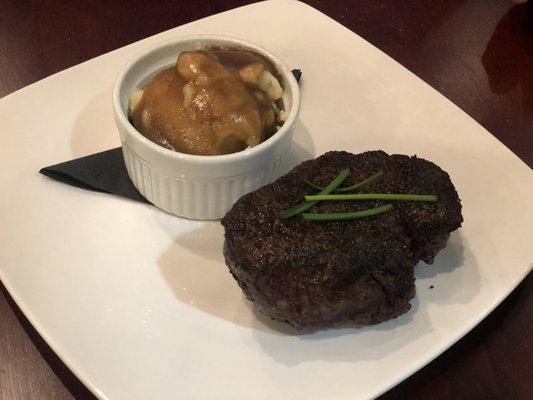 Filet 12 oz with garlic mashed potatoes