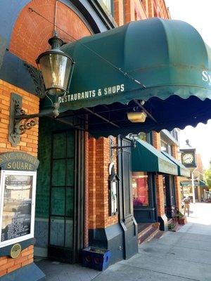 Entrance to the Sycamore Square building