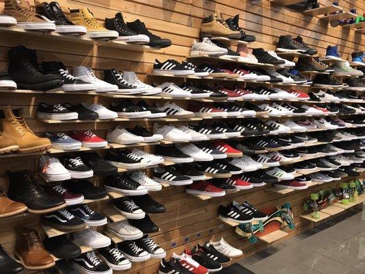 HUGE shoe seLection